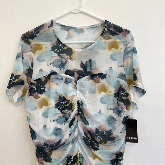 NEW NWT TORRID 1 Plus Size Stretch Mesh Crew Neck Ruched Top Watercolor Floral - Picture 5 of 15